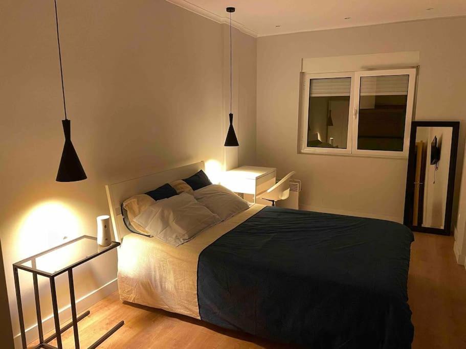 Quarto De Casal Close To Lisbon Flat Equipado Almada Buitenkant foto